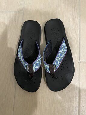Sideout Women's flip flops, sandals, slides - Size 10 - Geometric - Beach!